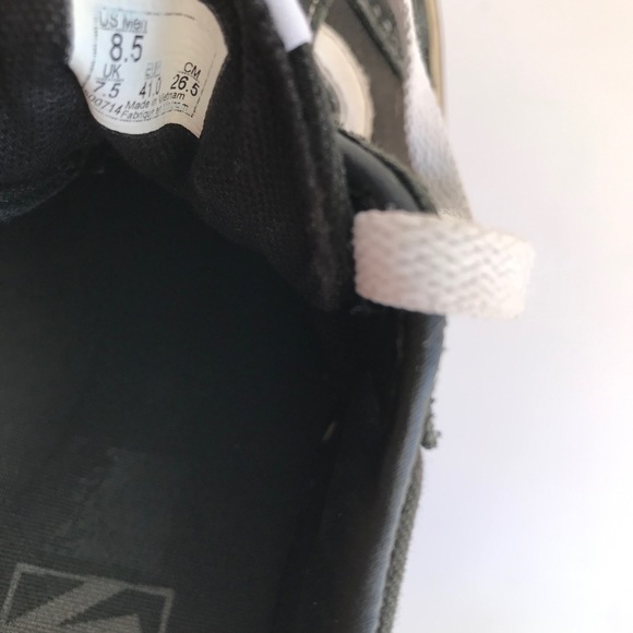 Vans men’s tennis shoes black/white size 8.5 - Picture 6 of 12
